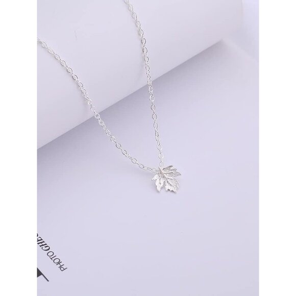 Exquisite Gold Dainty Maple Leaf Pendant Necklace - Perfect Thanksgiving Gift - Picture 4 of 6